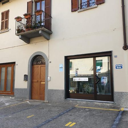 La Casa Sul Sasso In Town Serviced Accommodations Dervio Exterior foto